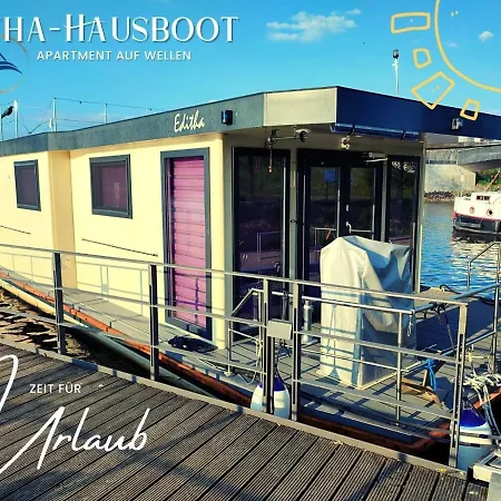 Editha Hausboot - Auf Wellen