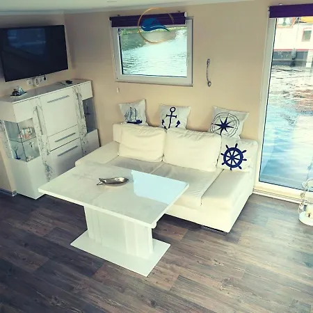 Apartment Editha Hausboot - Auf Wellen